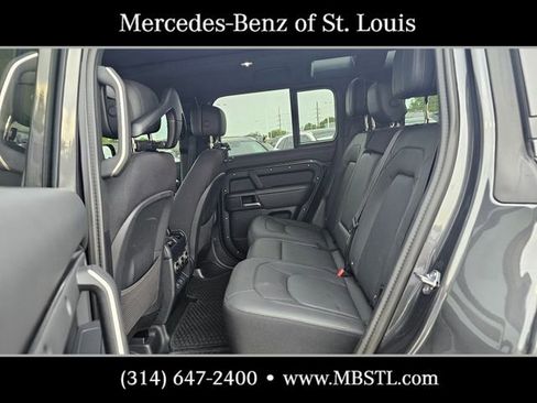 Used 2025 Land Rover Defender 110 V8 AWD/4WD image 17