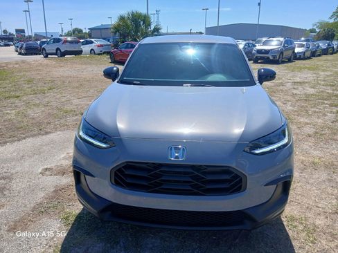 Used 2024 Honda HR-V Sport image 3