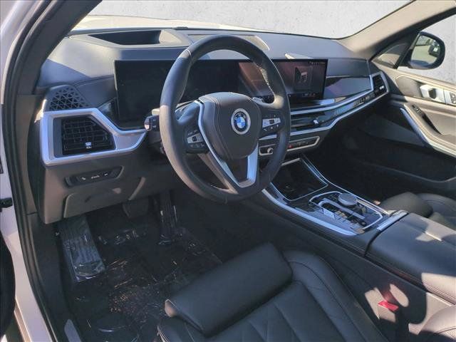Used 2024 BMW X5 xDrive40i w/ Premium Package AWD/4WD image 10