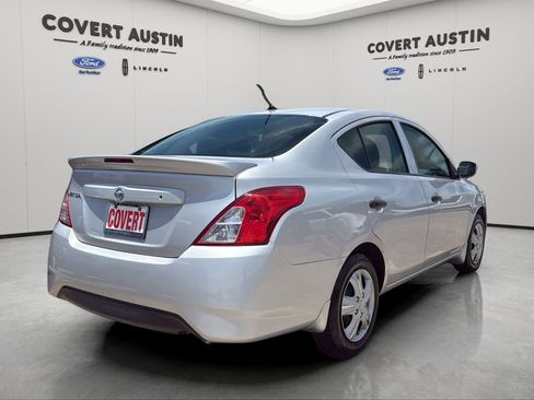 Used 2018 Nissan Versa S Plus FWD image 5