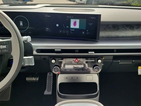 New 2026 Hyundai Ioniq 9 Calligraphy image 17