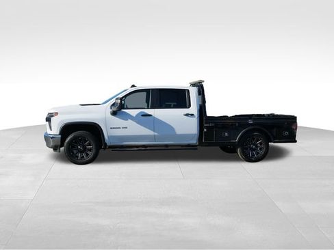 Used 2023 Chevrolet Silverado 2500 W/T w/ WT Convenience Package image 4