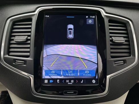 Used 2023 Volvo XC90 B5 Core w/ Protection Package Premier image 16
