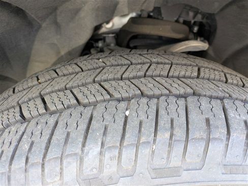 Used 2023 Chevrolet Suburban LS image 11