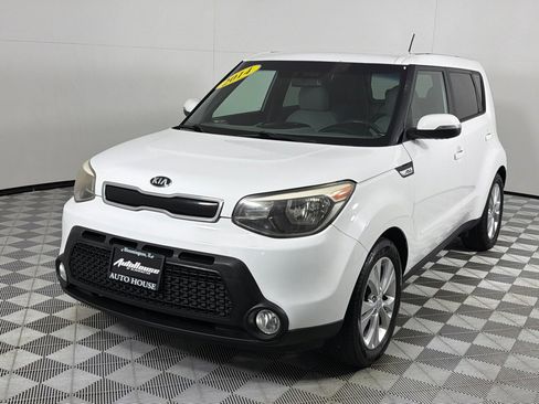 Used 2014 Kia Soul + FWD image 10