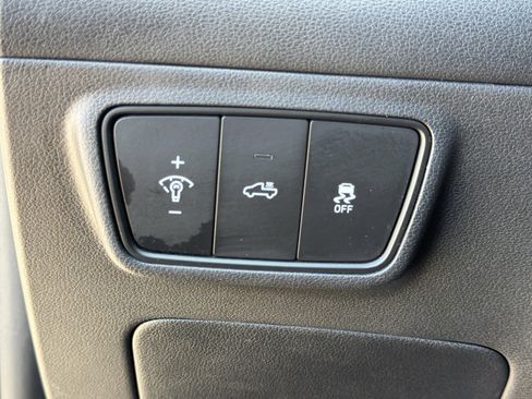 Used 2023 Hyundai Santa Cruz SEL FWD image 17