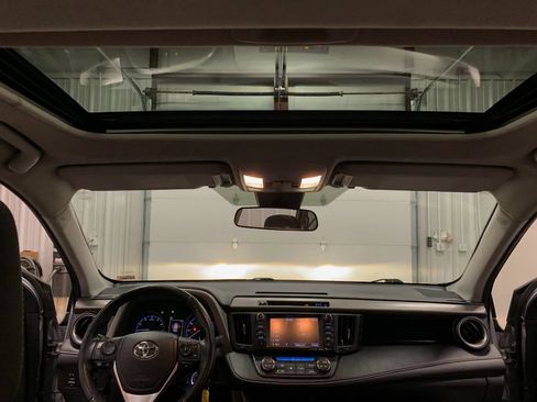 Used 2017 Toyota RAV4 XLE image 31