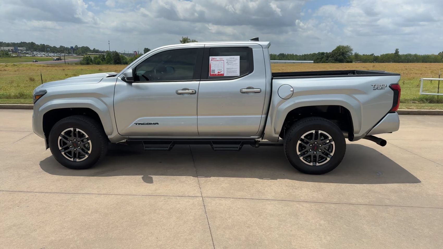 Used 2024 Toyota Tacoma TRD Sport AWD/4WD image 6