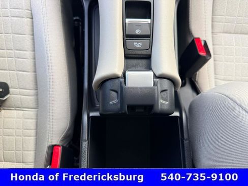 Certified 2026 Honda HR-V LX image 37