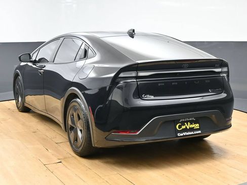 Used 2023 Toyota Prius Prime FWD image 7