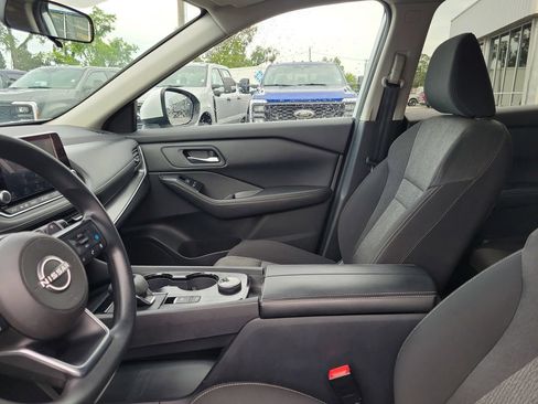 Used 2024 Nissan Rogue SV AWD/4WD image 14