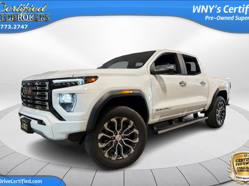 Used 2023 GMC Canyon Denali AWD/4WD image 1