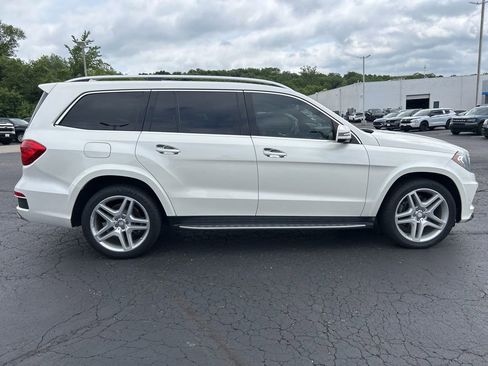 Used 2014 Mercedes-Benz GL 550 4MATIC image 4