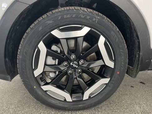 Used 2023 Kia Telluride EX w/ EX Captain's Chair Package image 53