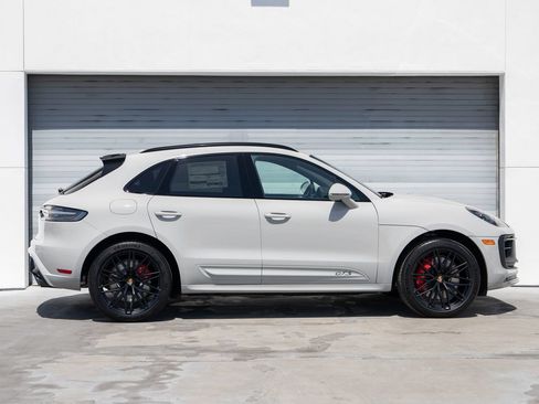 New 2026 Porsche Macan GTS AWD/4WD image 8
