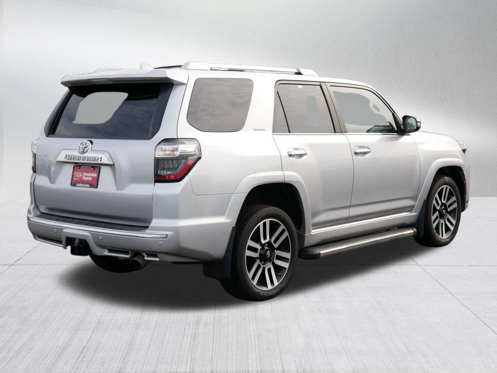 Used 2018 Toyota 4Runner Limited AWD/4WD image 7