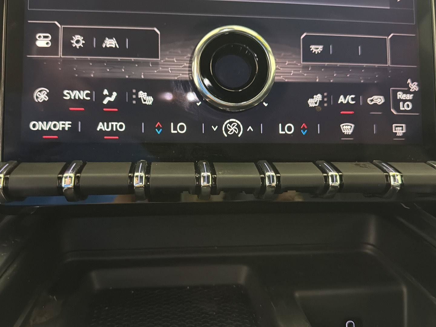 Used 2024 GMC Acadia Elevation FWD image 26