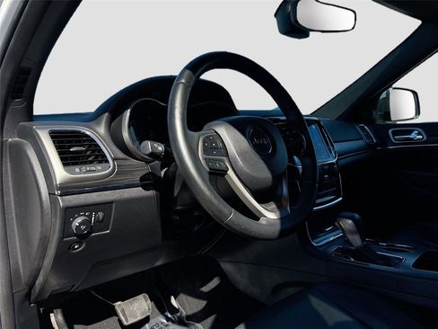 Used 2019 Jeep Grand Cherokee Limited image 10