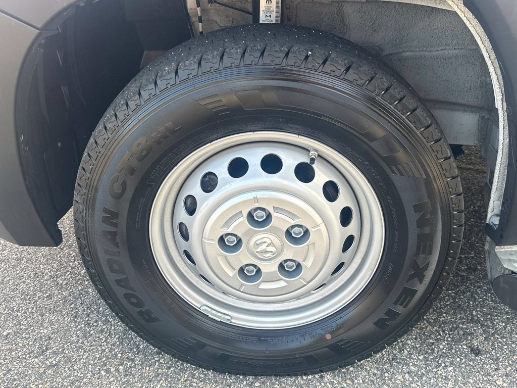 Used 2025 RAM ProMaster 2500 w/ U-Haul Equipment Group FWD image 35