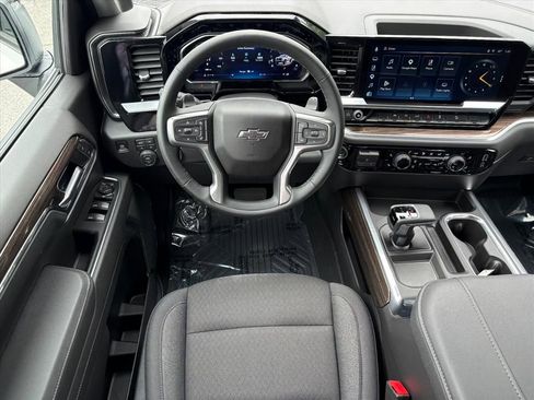 Used 2026 Chevrolet Silverado 1500 LT Trail Boss AWD/4WD image 19