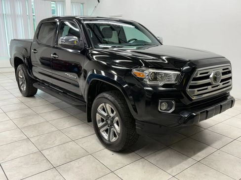 Used 2018 Toyota Tacoma Limited AWD/4WD image 1