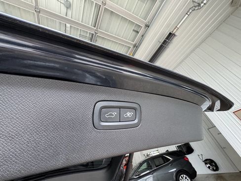 Used 2022 Volvo XC90 T8 Inscription w/ Advanced Package image 39