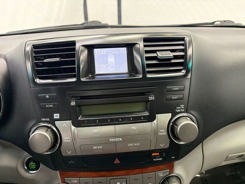 Used 2010 Toyota Highlander Limited FWD image 30