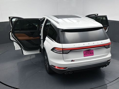 Used 2023 Lincoln Aviator Reserve w/ Equipment Group 201A image 23