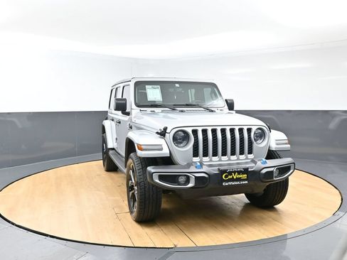 Used 2023 Jeep Wrangler Unlimited Sahara w/ Cold Weather Group AWD/4WD image 4