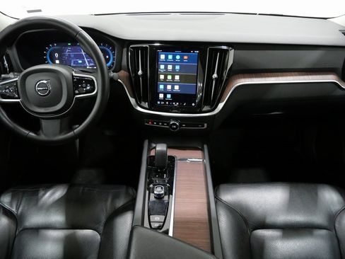 Used 2024 Volvo S60 B5 Plus image 11