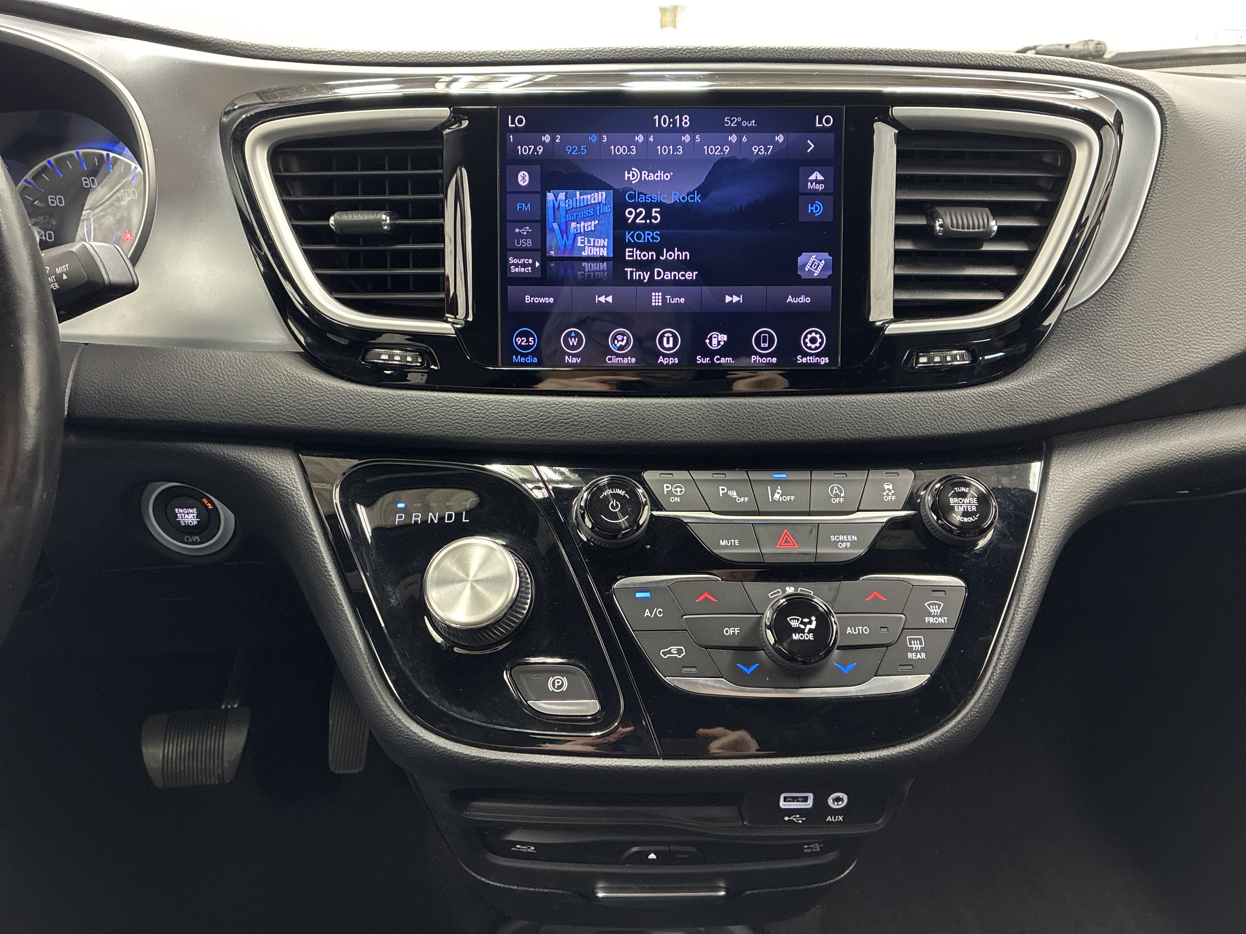 Used 2020 Chrysler Pacifica Touring-L Plus w/ Advanced Safetytec Group FWD image 22