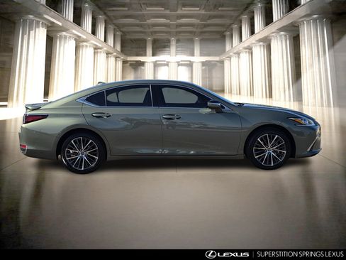 Certified 2025 Lexus ES 300h w/ Premium Package image 4