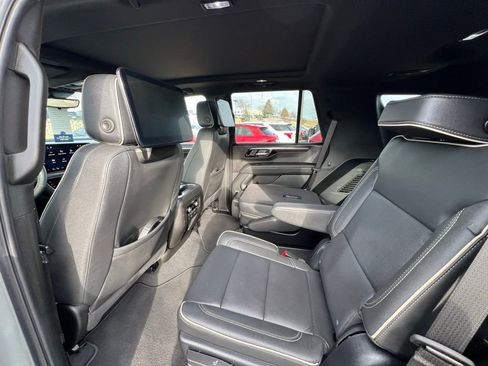 Used 2025 Chevrolet Tahoe Premier image 21