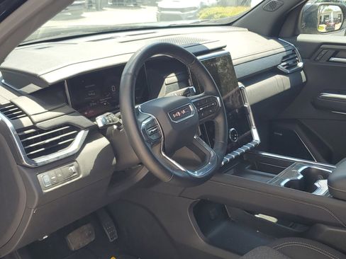 Used 2025 GMC Acadia Elevation FWD image 11