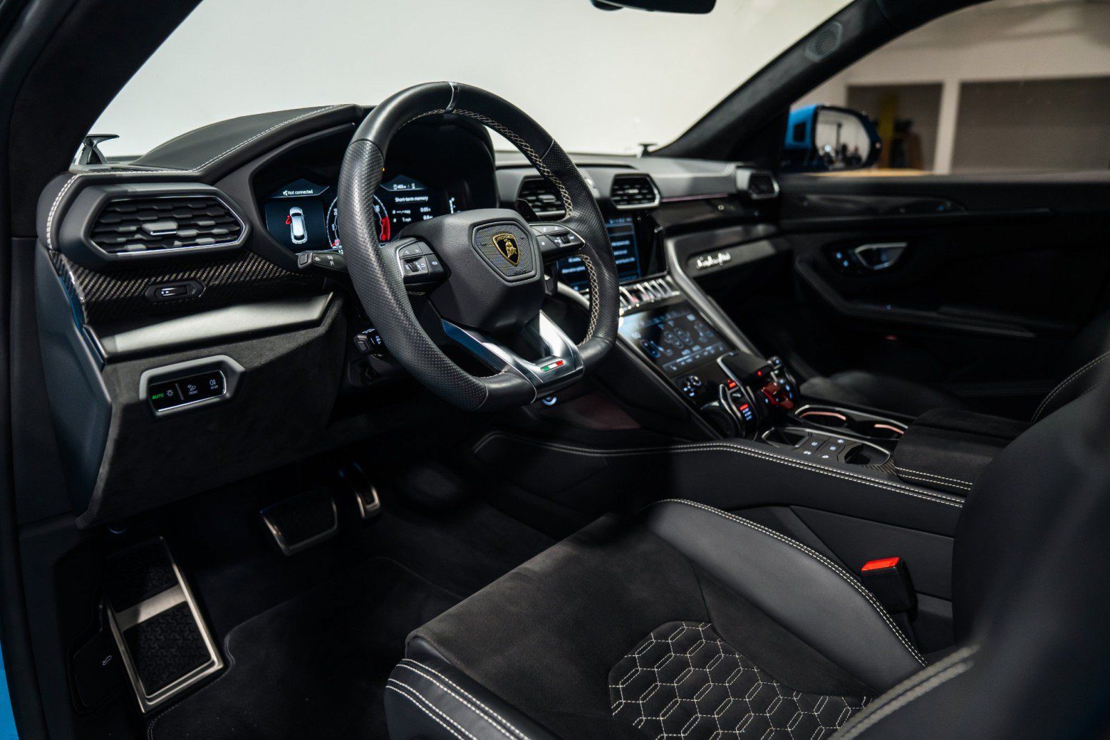 Used 2024 Lamborghini Urus S AWD/4WD image 9