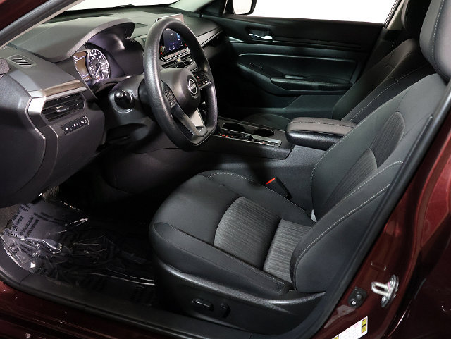 Used 2025 Nissan Altima 2.5 SV AWD/4WD image 10