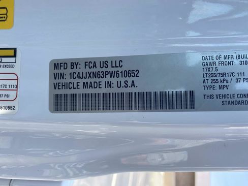 Used 2023 Jeep Wrangler Unlimited w/ Sun & Screen Package AWD/4WD image 26