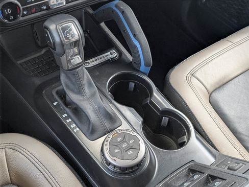 Used 2024 Ford Bronco Wildtrak image 17