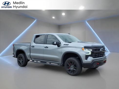 Used 2023 Chevrolet Silverado 1500 LT Trail Boss w/ LT Trail Boss Premium Package AWD/4WD image 1