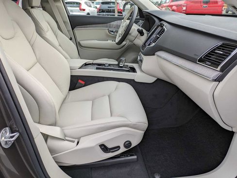 Certified 2024 Volvo XC90 T8 Plus image 43