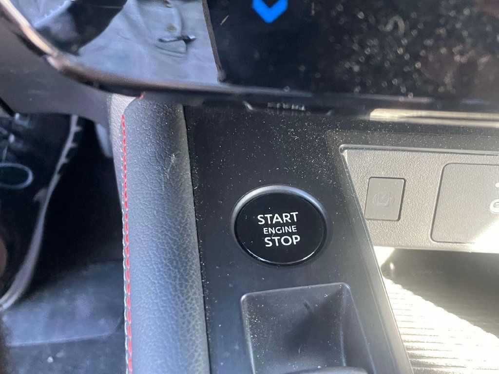 Used 2025 Nissan Kicks SR FWD image 29