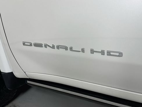 Used 2024 GMC Sierra 3500 Denali Ultimate AWD/4WD image 31