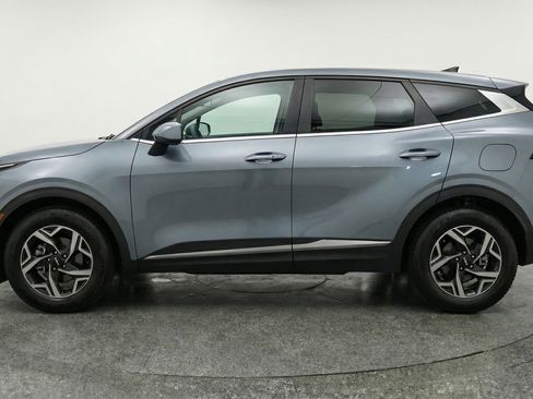 Used 2025 Kia Sportage LX FWD image 5