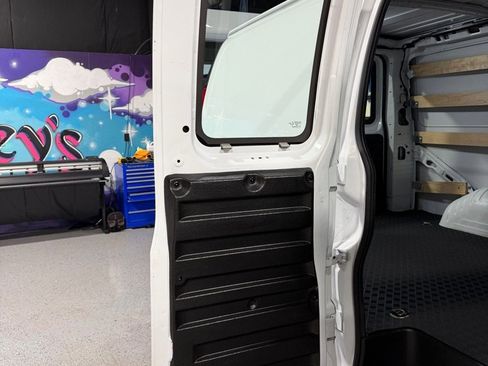 Used 2024 Chevrolet Express 2500 w/ Driver Convenience Package image 18