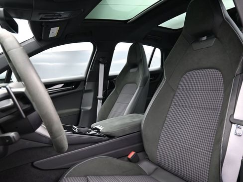 Used 2024 Porsche Panamera 4 image 5