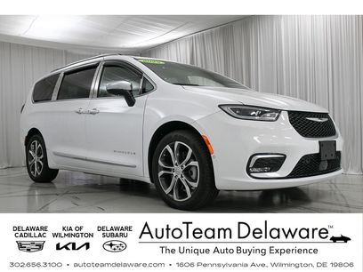 Used 2025 Chrysler Pacifica Pinnacle