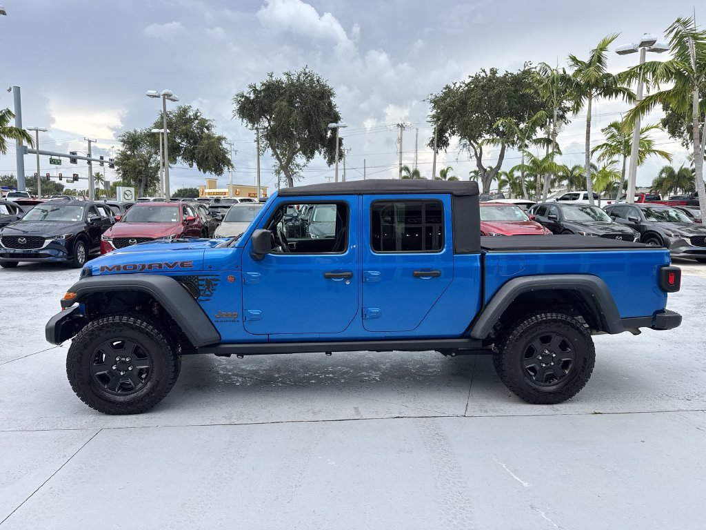 Used 2023 Jeep Gladiator Mojave AWD/4WD image 11