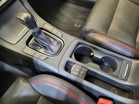 Used 2018 Hyundai Elantra GT Sport FWD image 26