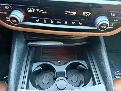 Used 2018 BMW 530i xDrive w/ Premium Package AWD/4WD image 29