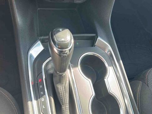 Used 2018 Chevrolet Traverse LT FWD image 23